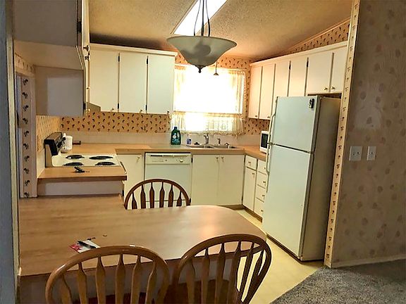 2nd image of 520 Catalina Dr #520