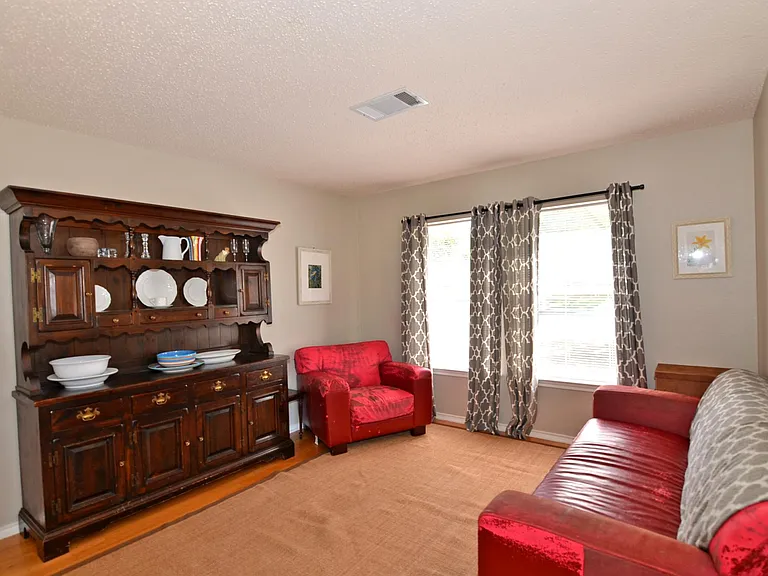 2514 Byfield Dr — Photo 10