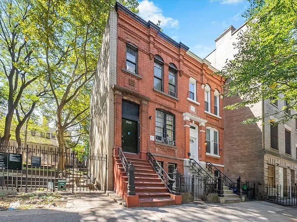 342 E 141st St #1, Bronx, NY 10454