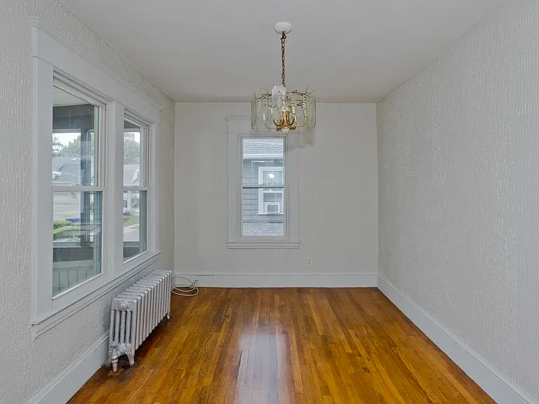 111-115 Groveland St #2 — Photo 9