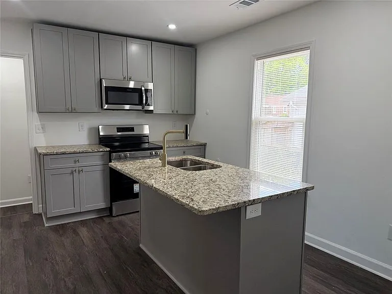 1040 Palmetto Ave SW — Photo 5
