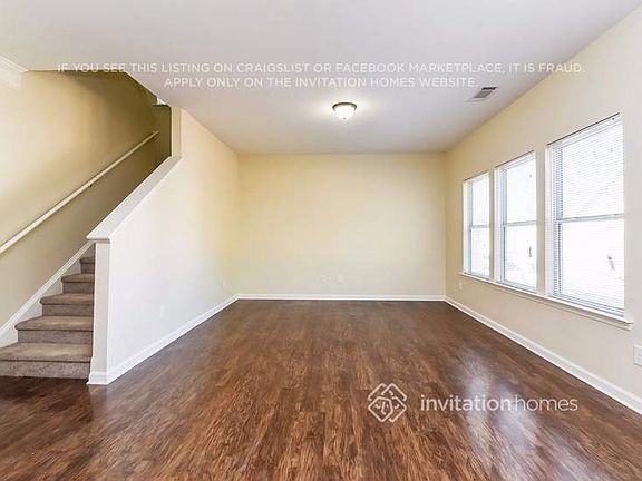 4th image of 3467 Rosebud Park Dr