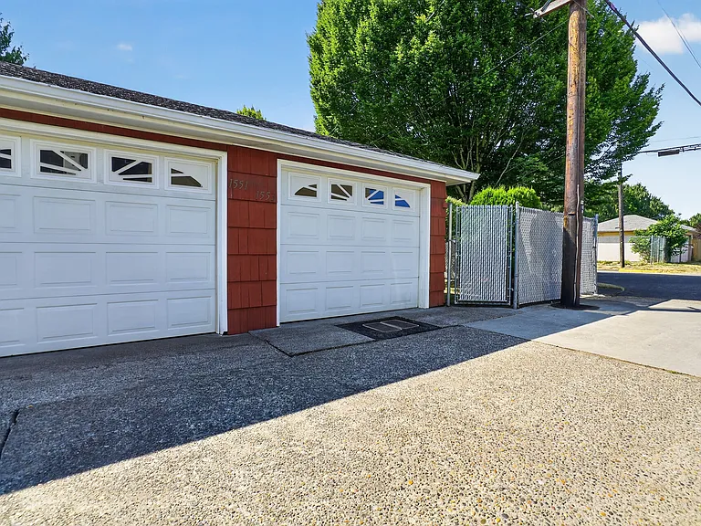 1553 Fir St — Photo 20