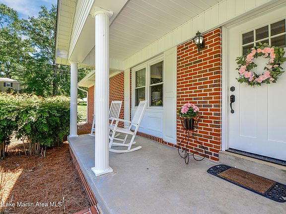 4th image of 368 Fairlane Cir