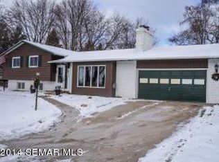 1635 Wilshire Dr NE, Rochester, MN 55906