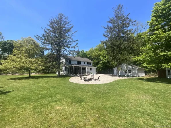 35 Mott Lane, Brookhaven, NY 11719