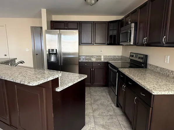 13 Back River Rd APT 110, Dover, NH 03820