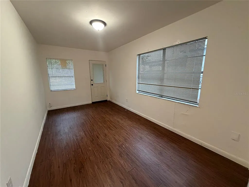 2 bed, 1.0 bath, 800 sqft, $1,495 — Photo 3