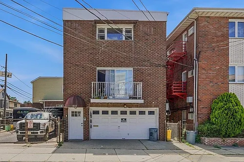 412 Walker St #1 Photo 1