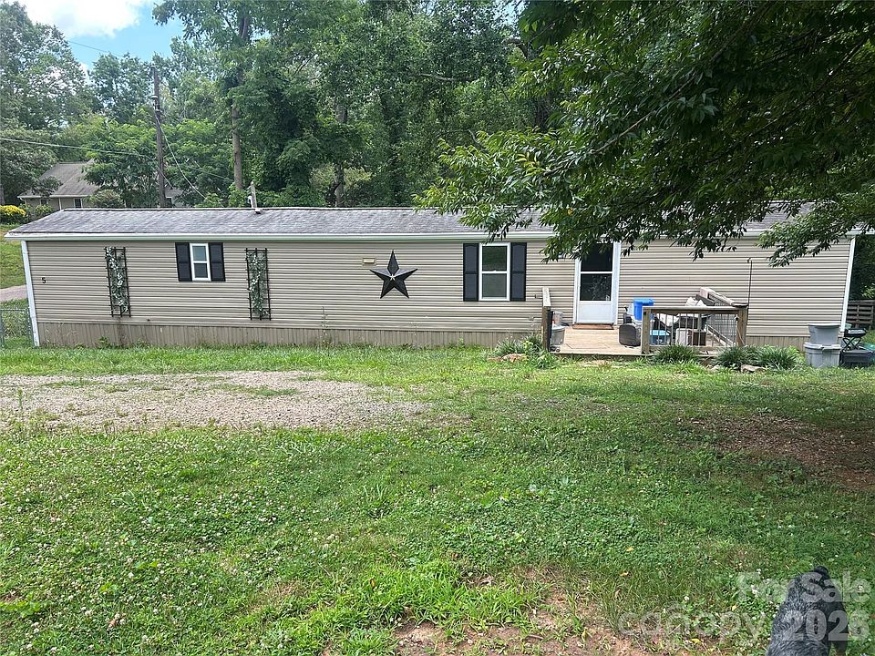 1st image of 5 Shenandoah Rd