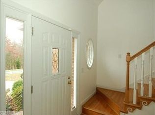 126 Greenbriar Ln, Lexington, NC 27295