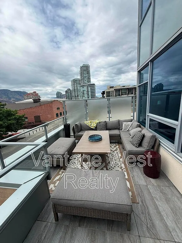 1 bed, 1.0 bath, $1,300 — Photo 1