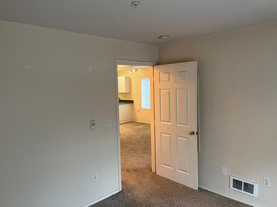 1st image of 201 Summit Ave E #201