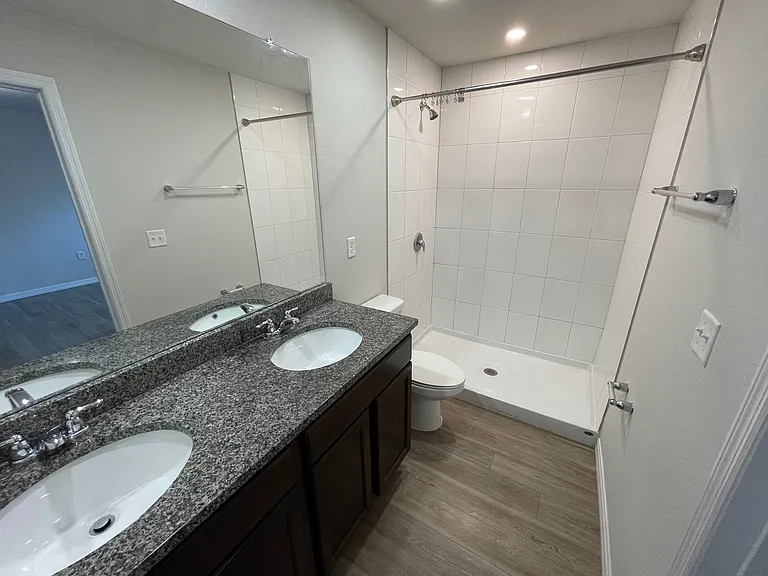 7644 Mailes Ct #201 — Photo 10