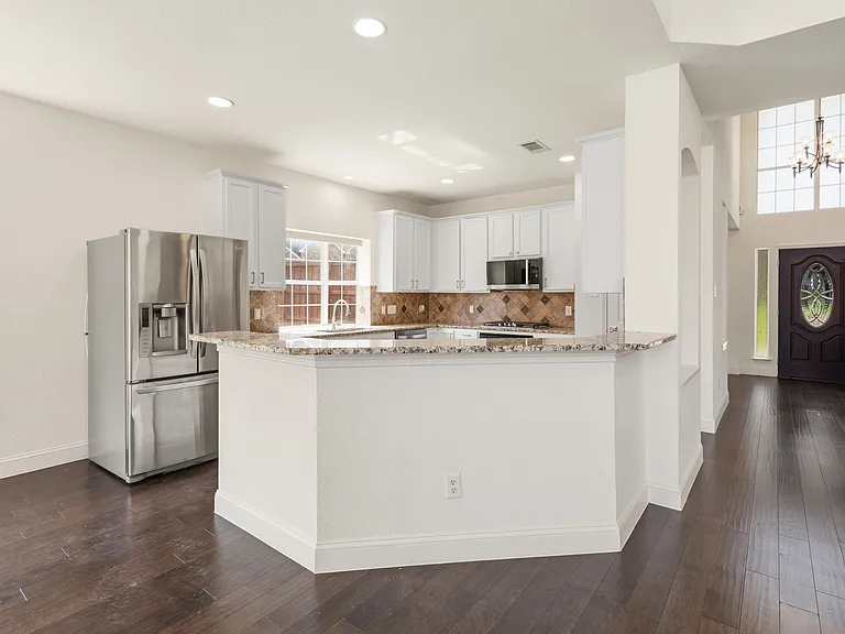 724 Pine Lakes Dr — Photo 12