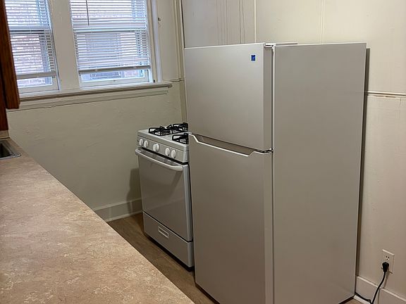 3rd image of 2757 Euclid Heights Blvd #7