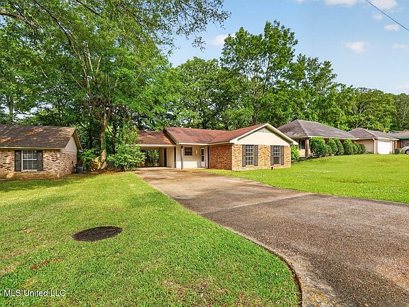 3rd image of 2137 Thousand Oaks Dr
