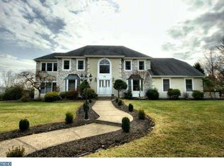 14 Banff Dr, Princeton Junction, NJ 08550