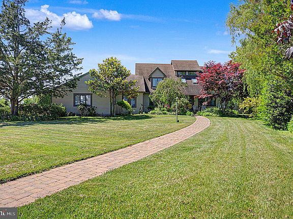 4th image of 9 Seagarden Dr