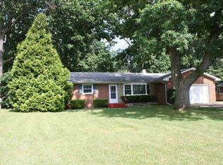 11476 Douglas Rd, Temperance, MI 48182