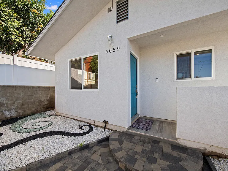 6059 Edgewater St — Photo 29