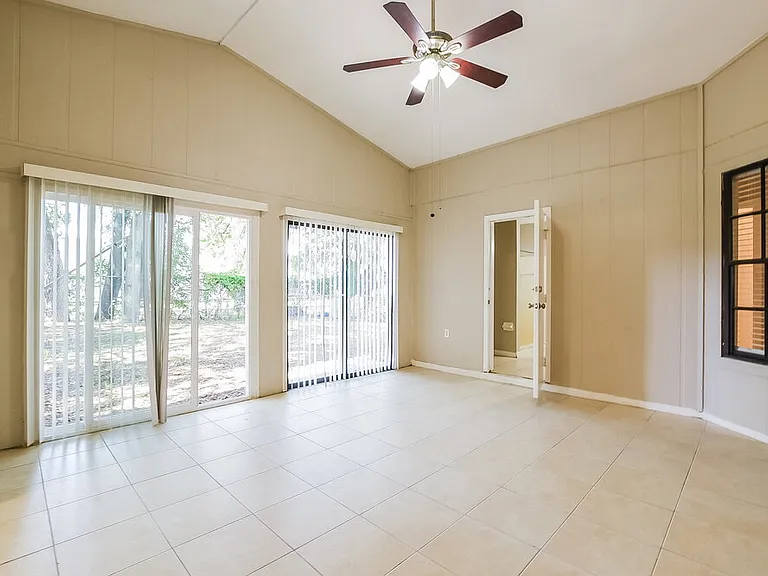 1629 Sunburst Way — Photo 8