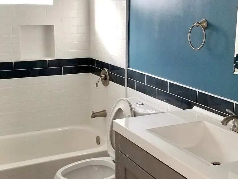 2.5 Bathrooms