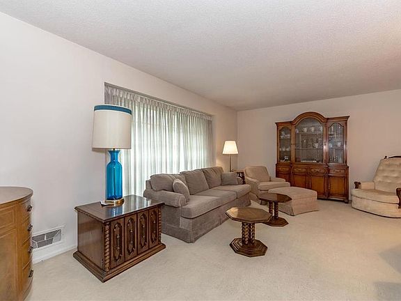 5th image of 10632 Bridlespur Dr