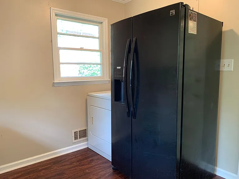 3240 Commodore Dr — Photo 9