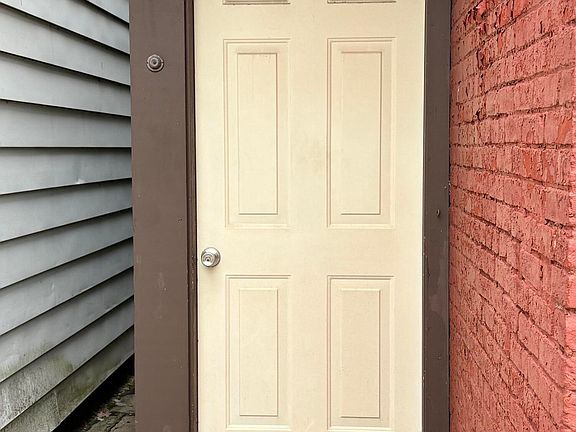3rd image of 384 East St