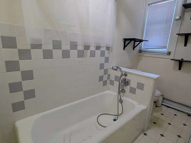 93 S Main St #E203 — Photo 9