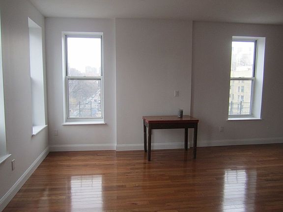 2nd image of 184 E 7th St APT 15