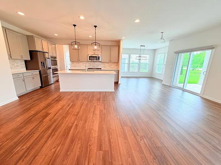 4030 Omaha Dr — Photo 11