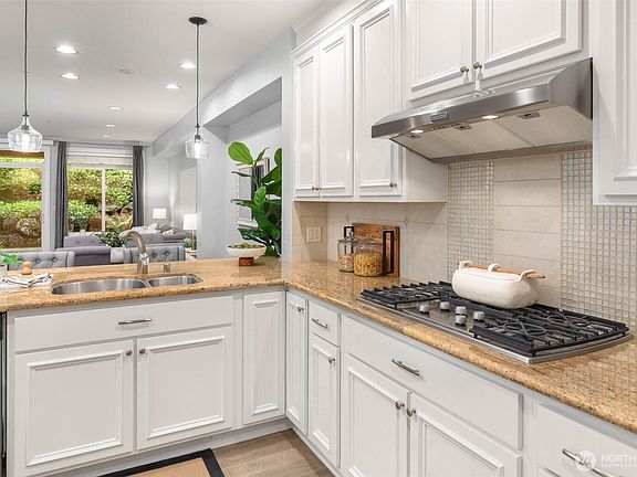 5th image of 8850 Redmond Woodinville Road NE #305