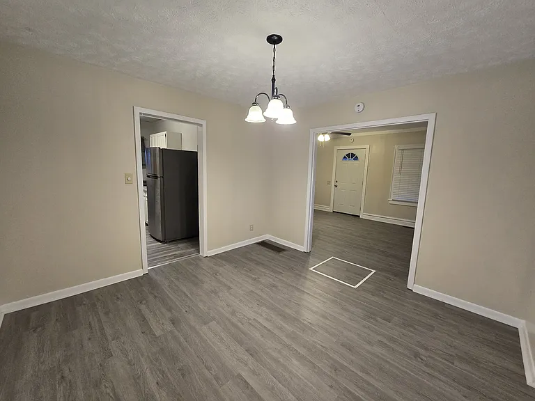 1712 Blackburn Ave — Photo 11
