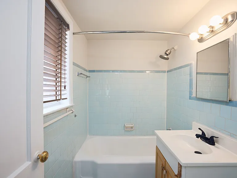 1347 Briarwood Dr NE #3 — Photo 5