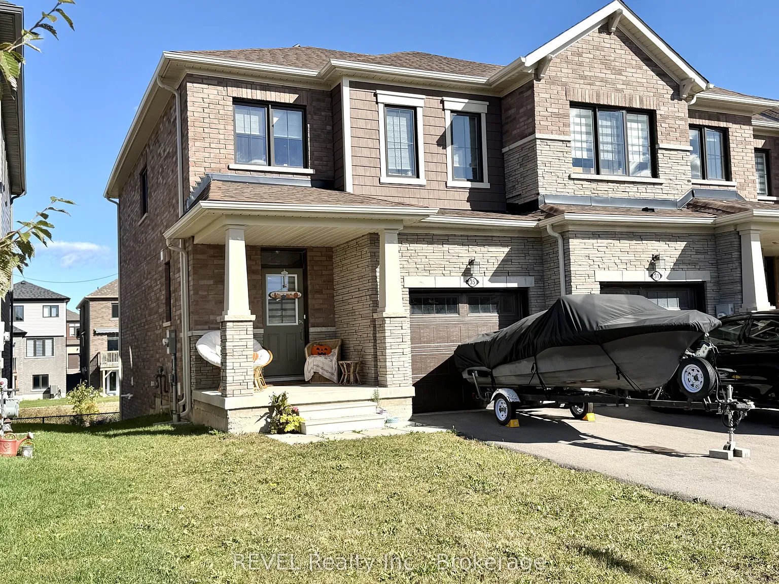 3 bed, $2,400 — Photo 2