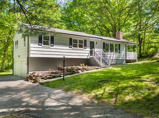 27 Winchester Dr, Shelton, CT 06484