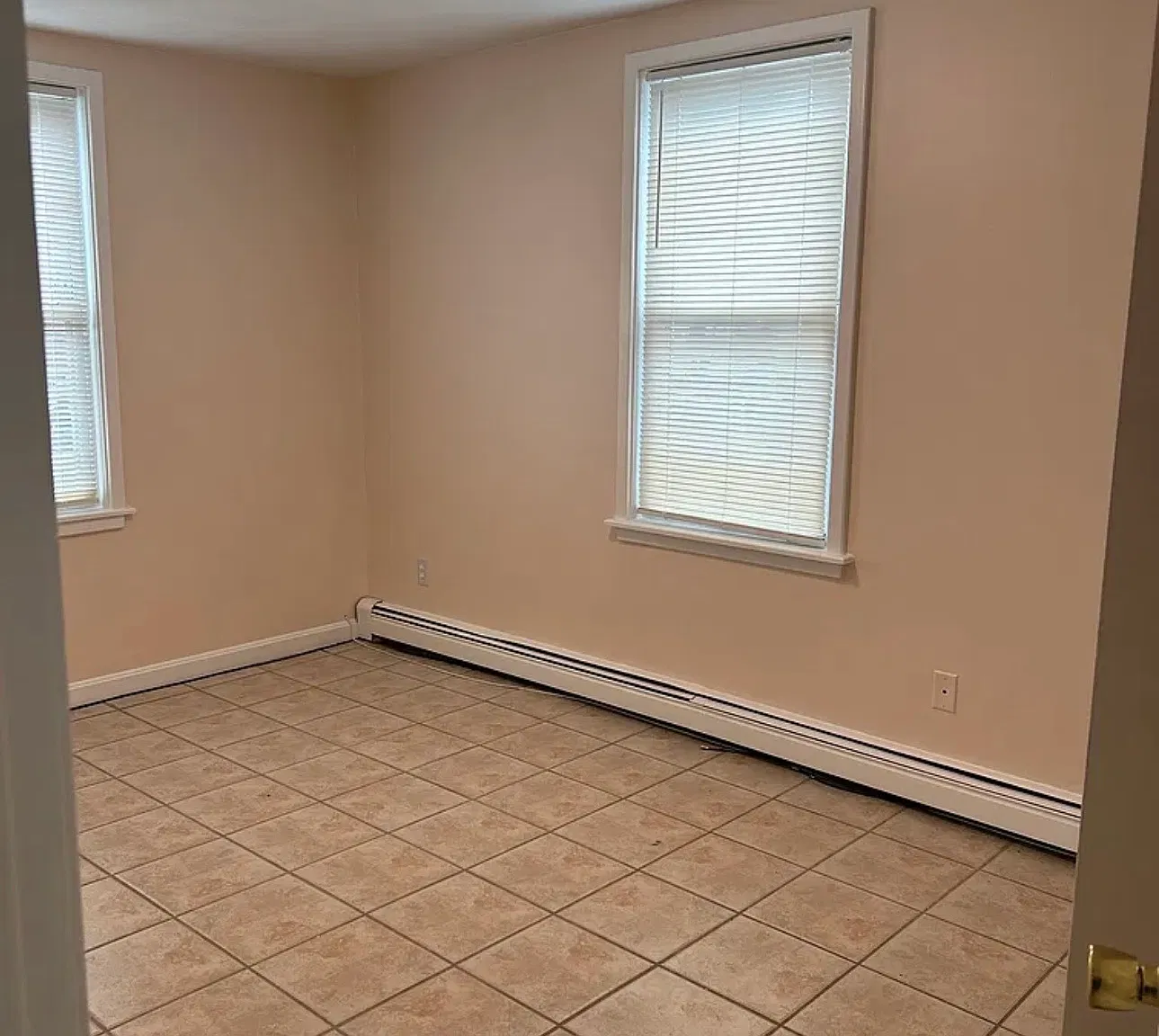 2 bed, 1200 sqft, $1,850 — Photo 2