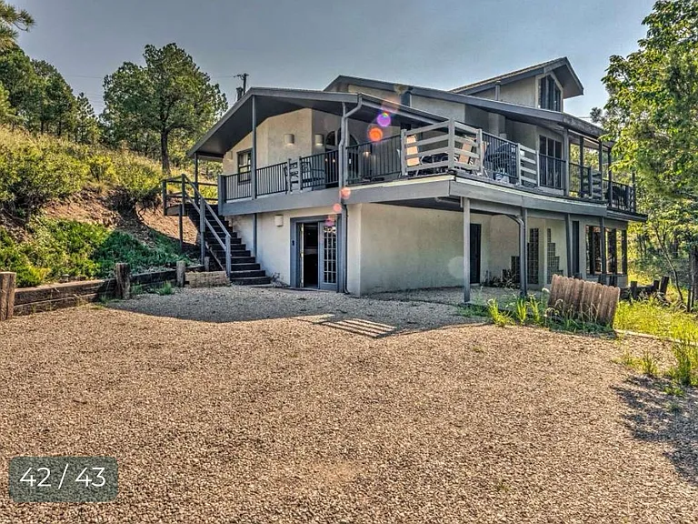 215 Maple Dr #NA — Photo 1