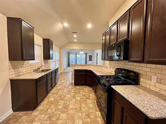 4th image of 14910 Hope Hills
