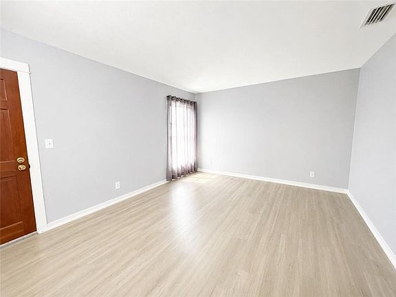 4th image of 6641 Merlin Dr