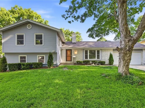 510 W Country Lane Ter, Kansas City, MO 64114
