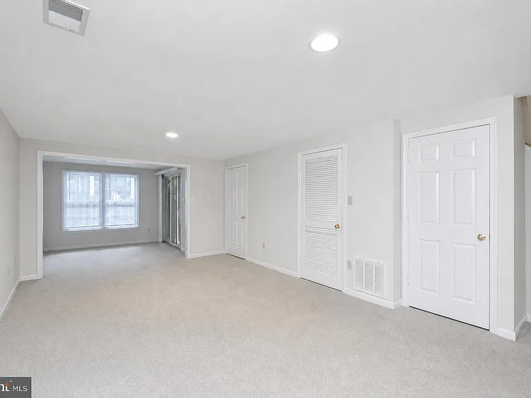 3940 Kathryn Jean Ct — Photo 35