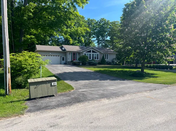 14 Frederick St, South Bruce Peninsula, ON N0H 2G0