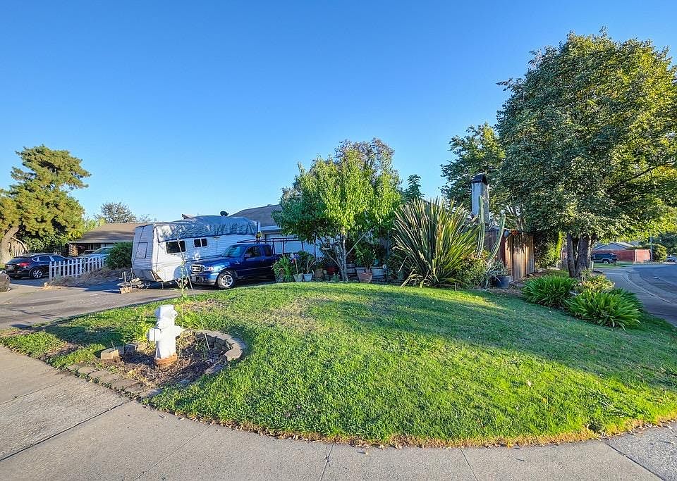 1st image of 11062-11060 Goller Ct
