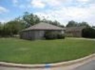 1101 Bittle Ln, Bryan, TX 77803