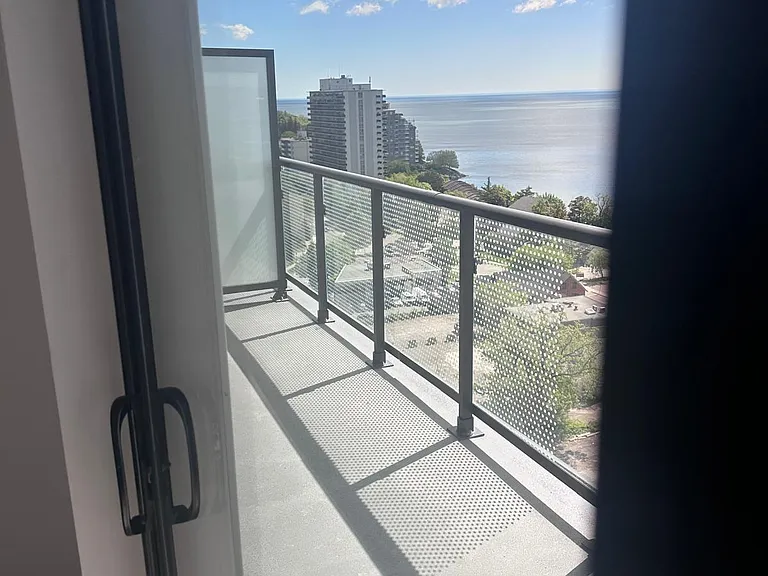 2075 Lakeshore Rd #1305 — Photo 6