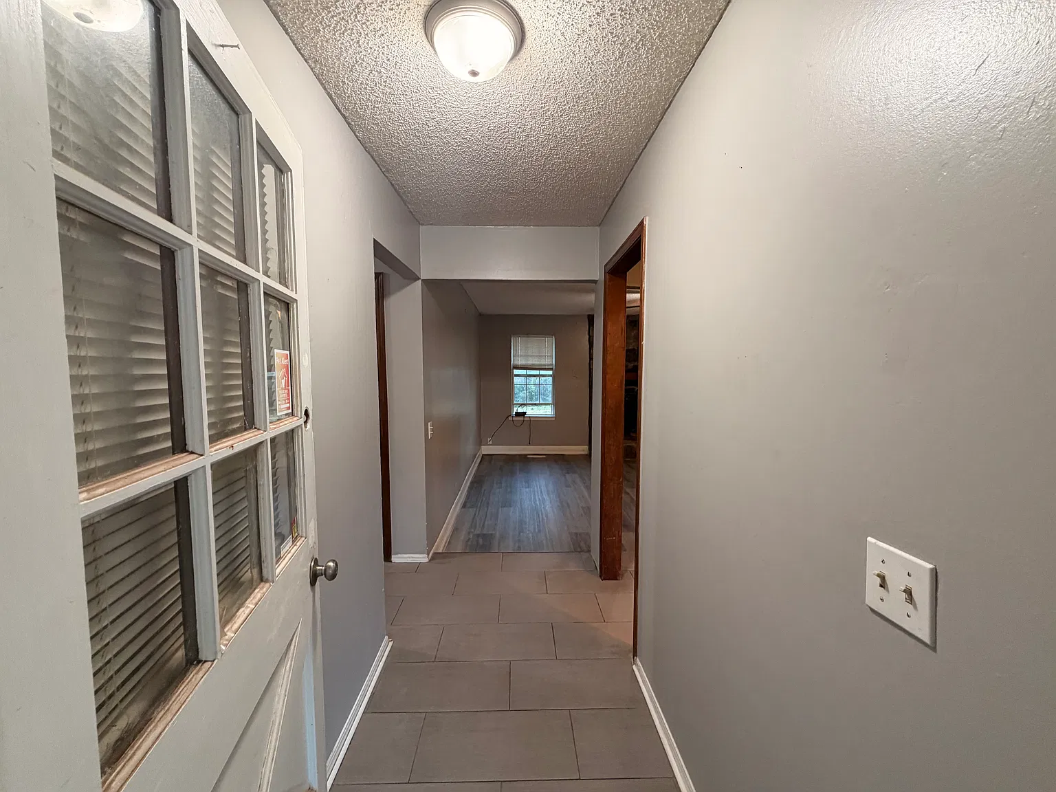 2 bed, 1250 sqft, $1,250 — Photo 3
