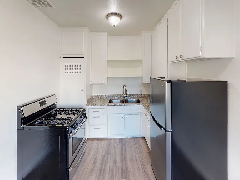 The Patio Apts...Newly Remodeled Gorgeous Apartments...CALL NOW! — Photo 6